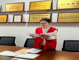 以学习为翼  赴专业之约—记2025年第四序度“学习之星”吴卉